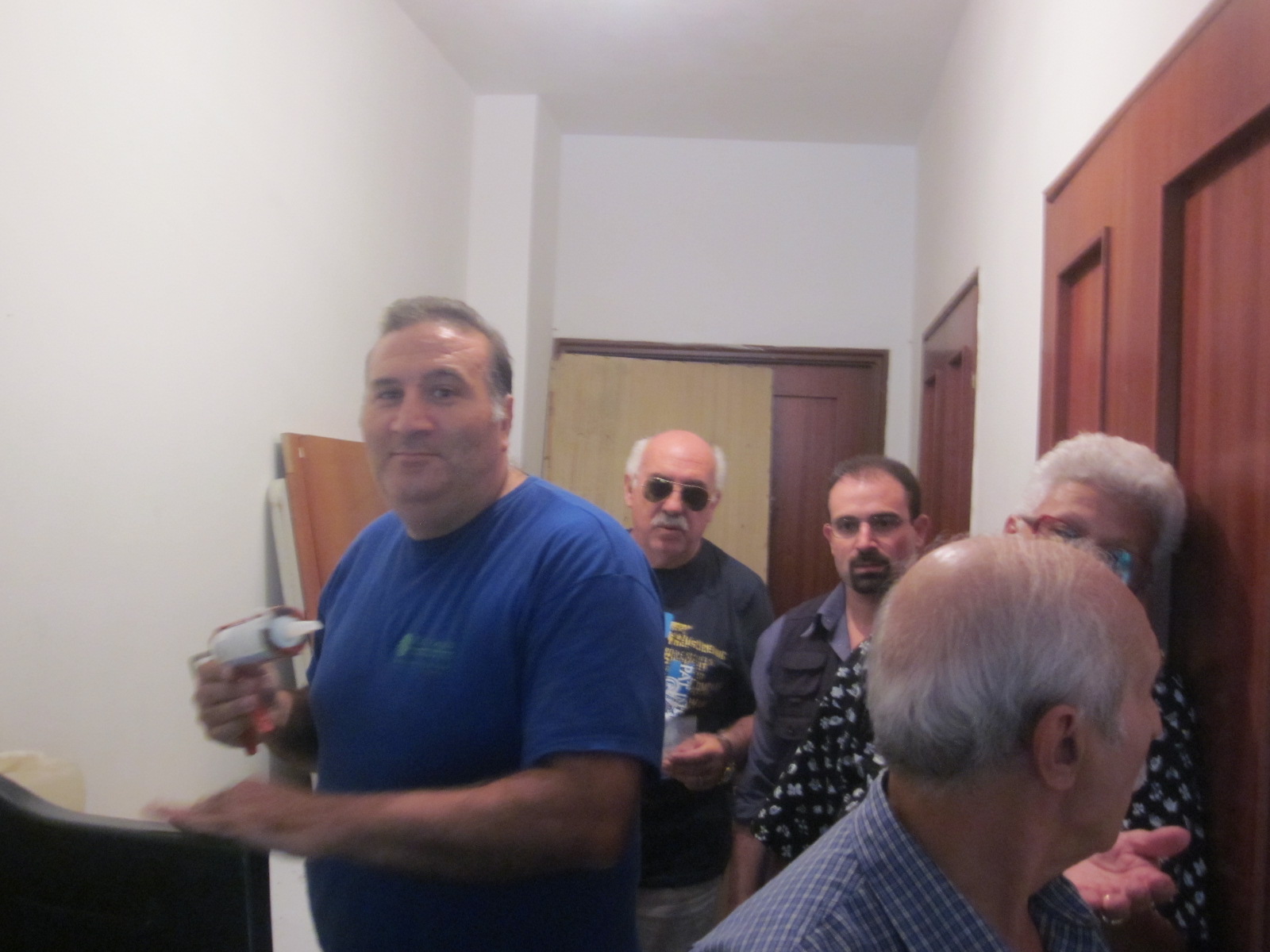 Posa Prima Pietra 15 sett 2012 - 5 soci al lavoro per gli ultimi preparativi