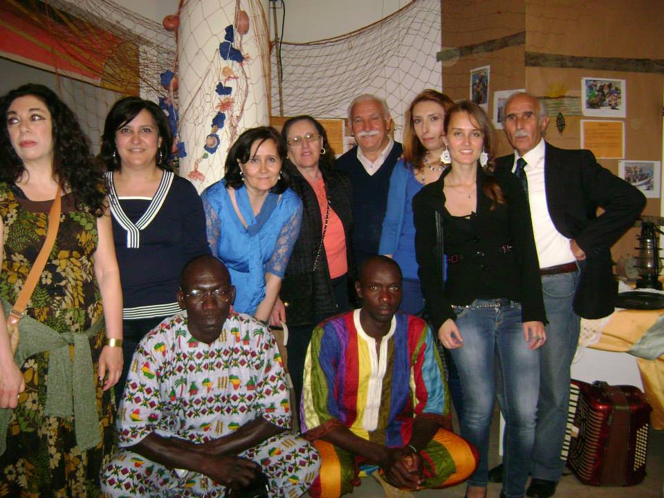 InCanto Dal Mare, simula Tutti sovra un Stessa Barca, Ponti Pialesi e INTERESSE Pubblico un Sostegno dell'associazione AfriCalabria di Rosarno