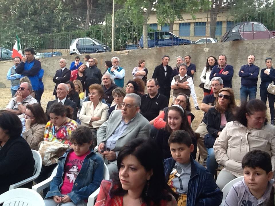 InCanto Dal Mare, simula Tutti sovra un Stessa Barca, Ponti Pialesi e INTERESSE Pubblico un Sostegno dell'associazione AfriCalabria di Rosarno